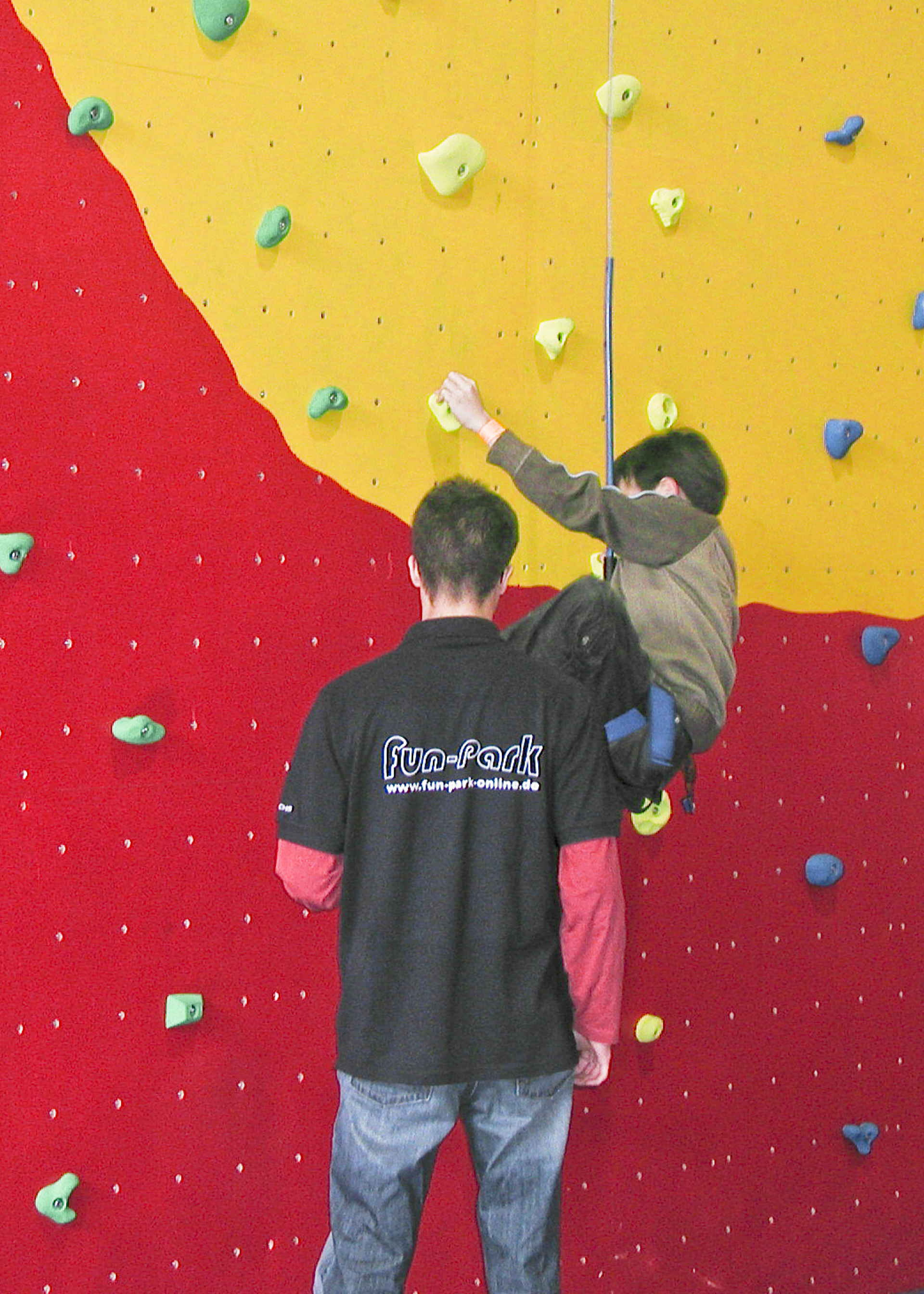 Hohe Kletterwand – Fun-Park Würzburg – Kinderland